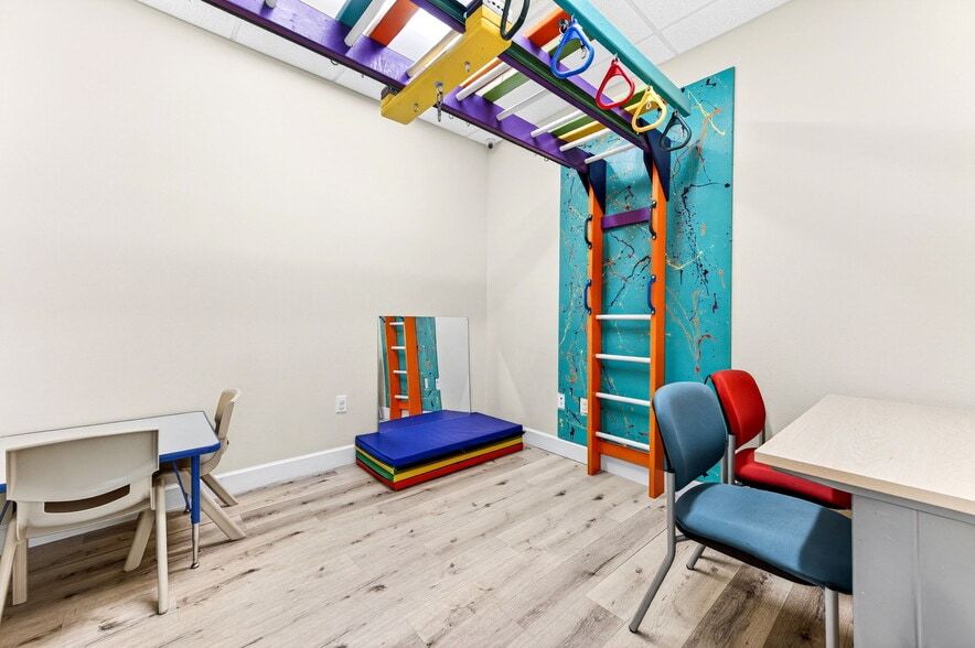 More Photos Of 6520 3rd St, Rockledge Medical For Sale