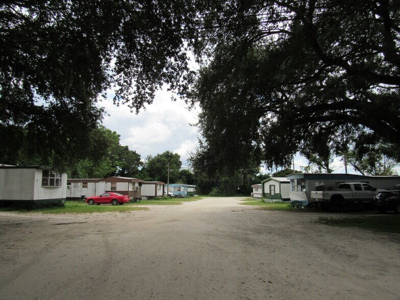 Primary Photo Of 1014 N Parsons Ave, Seffner Manufactured Housing Mobile Home Park For Sale