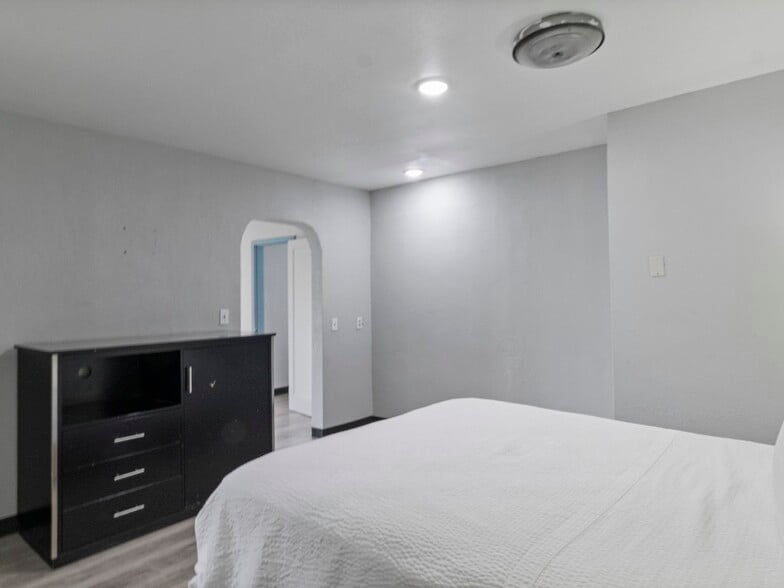 More Photos Of 180 E Center St, Panguitch Hotel For Sale