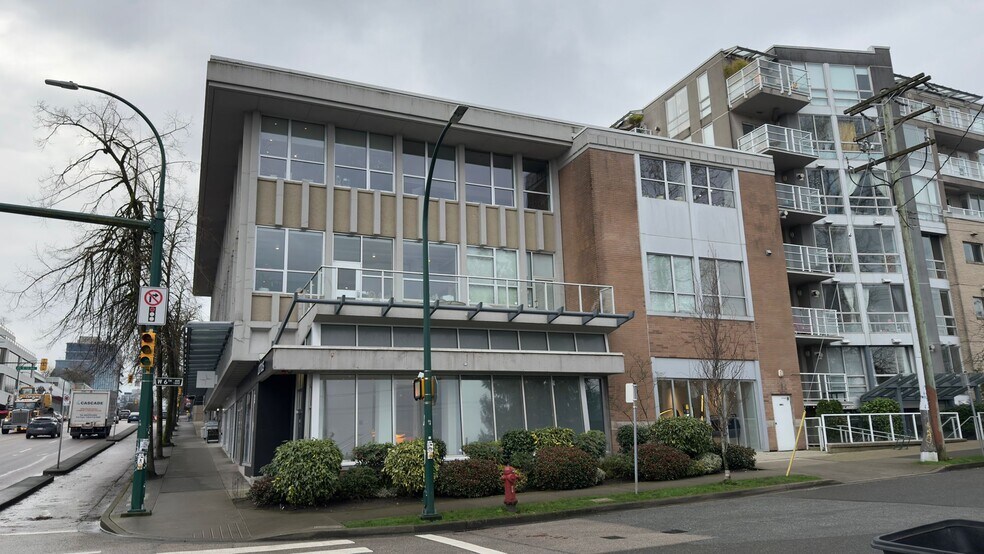 More Photos Of 2233 Burrard St, Vancouver Office For Sale