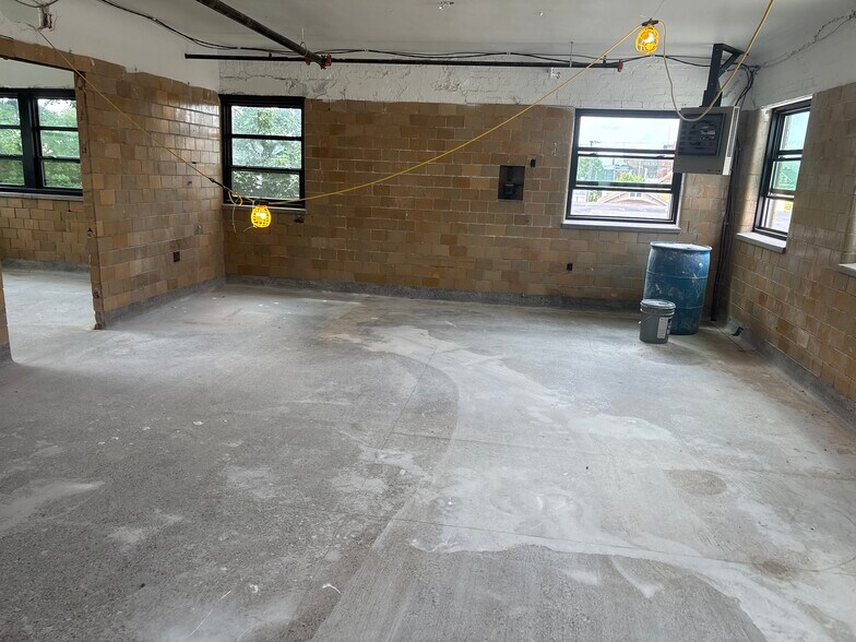 More Photos Of 425 N Harrison St, Shelbyville Apartments For Lease