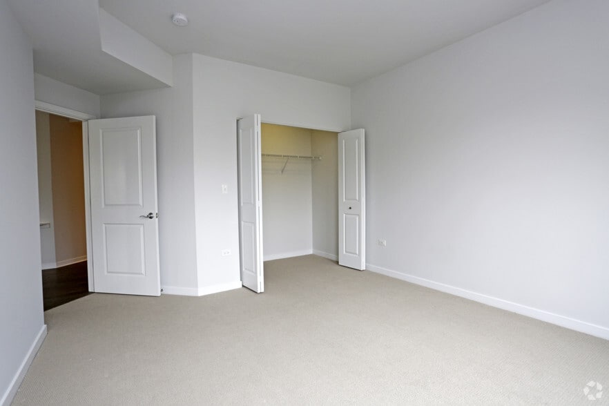 More Photos Of 1720 Central St, Evanston Apartments For Lease