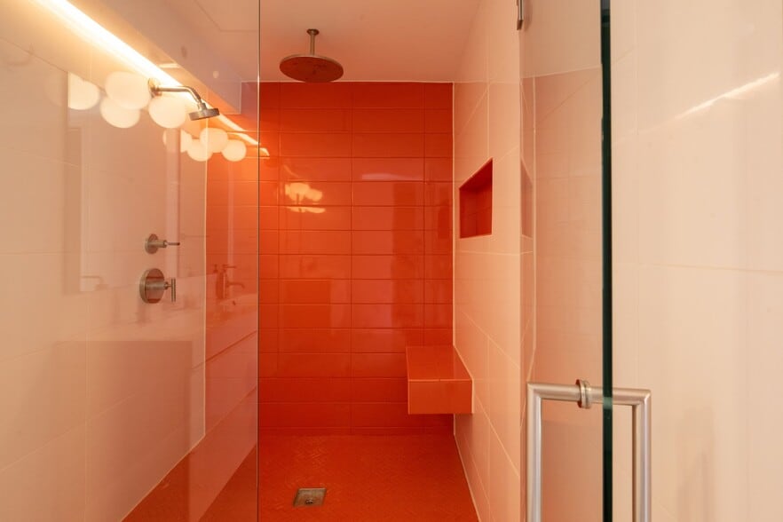 More Photos Of 523 Grand Blvd, Kansas City Apartments For Lease