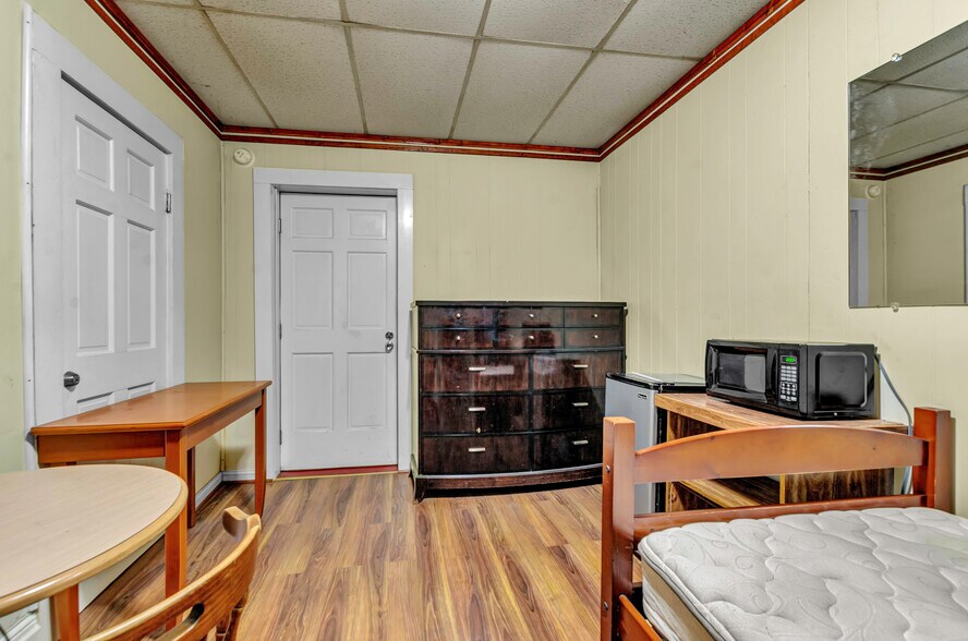 More Photos Of 2867-2969 Niagara St, Tonawanda Apartments For Sale