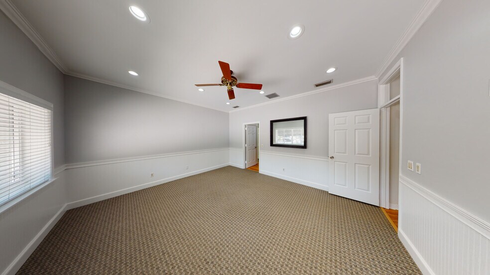 More Photos Of 2127 10th Ave, Vero Beach Office Residential For Sale