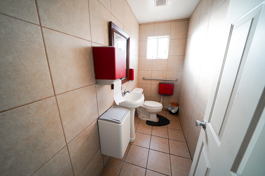 More Photos Of 301 W Main St, Avondale Restaurant For Sale