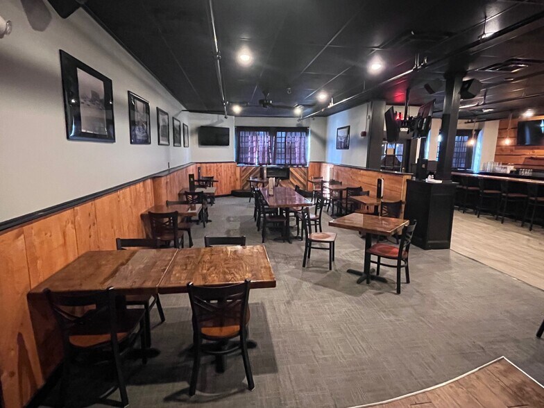 More Photos Of 27-45 Lafayette Sq, Haverhill Office For Lease