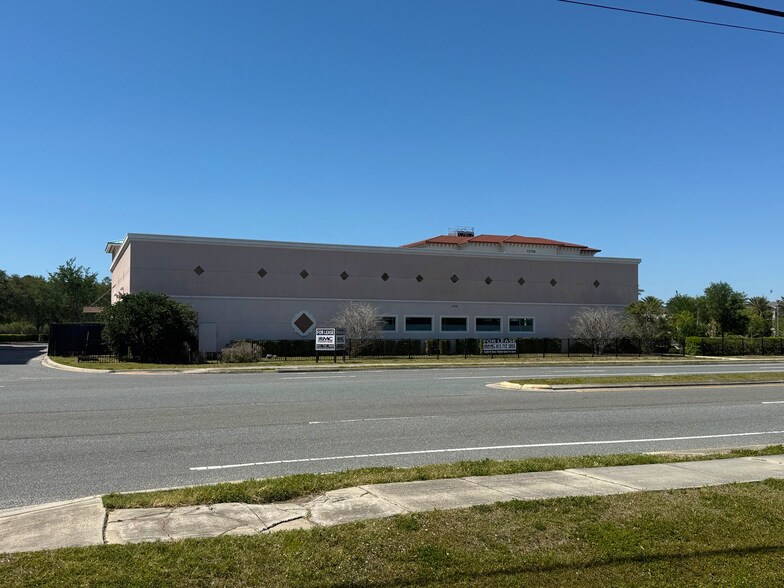 More Photos Of 12702 Race Track Rd, Tampa Freestanding For Lease