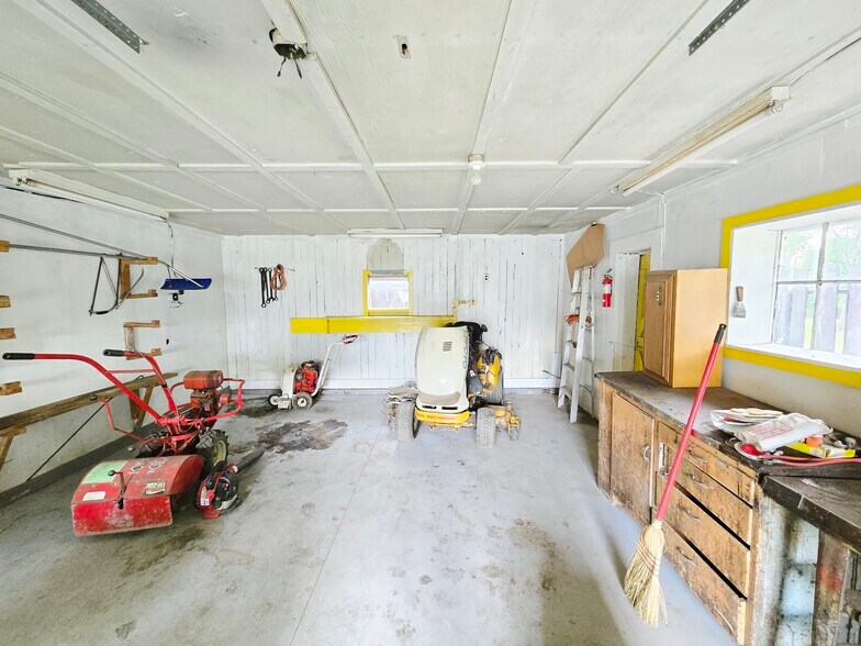 More Photos Of 3224 E Henrietta Rd, Henrietta Multifamily For Sale