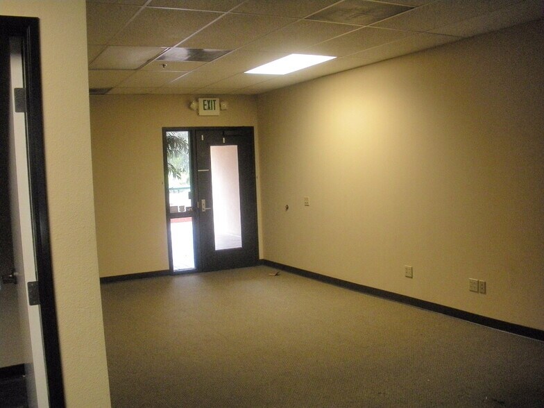 More Photos Of 26921-27051 Moulton Pky, Aliso Viejo Unknown For Lease