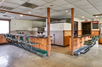 More Photos Of 9201 N 30th St, Omaha General Retail For Sale