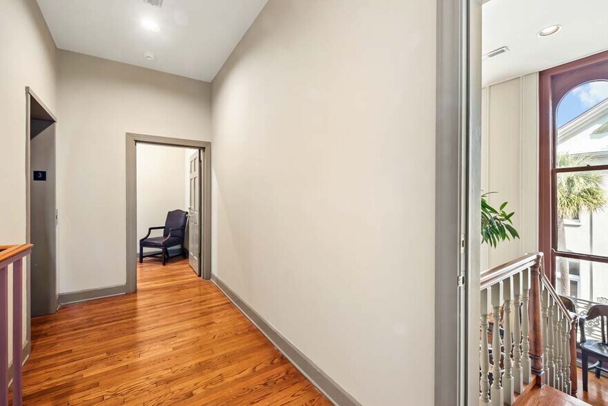 More Photos Of 11 Broad St, Charleston Office Residential For Lease