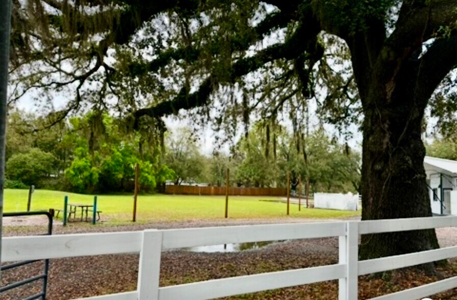 More Photos Of 6661 Bowden Rd, Jacksonville Fast Food For Lease