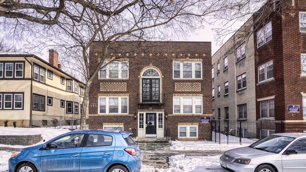 More Photos Of 3125-3137 Aldrich Ave S, Minneapolis Apartments For Sale