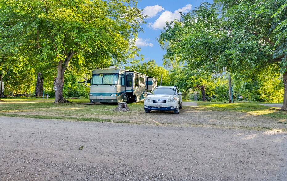 More Photos Of 24850 5th Ave, Los Molinos Manufactured Housing Mobile Home Park For Sale