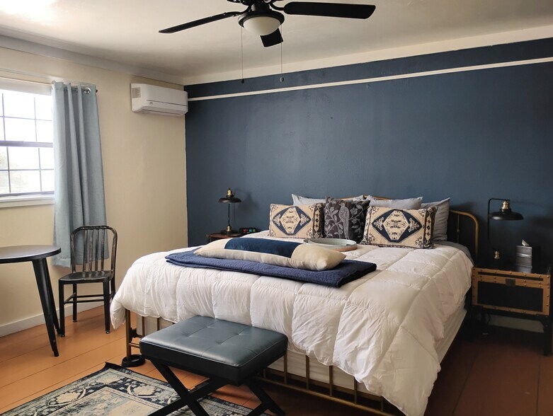 More Photos Of 111 N State St, Fort Davis Hotel For Sale