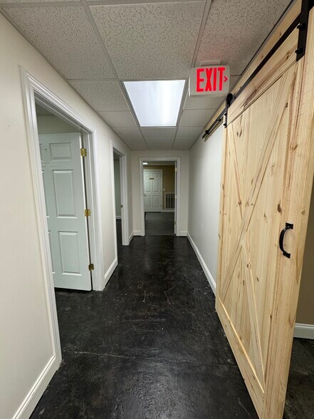 More Photos Of 332 2nd Ave E, Oneonta Office For Sale
