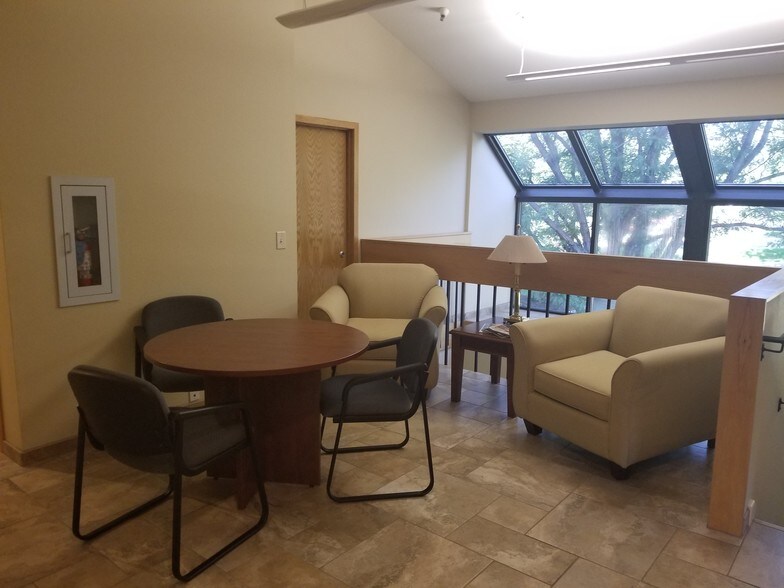 More Photos Of 724 Whalers Way, Fort Collins Office For Sale