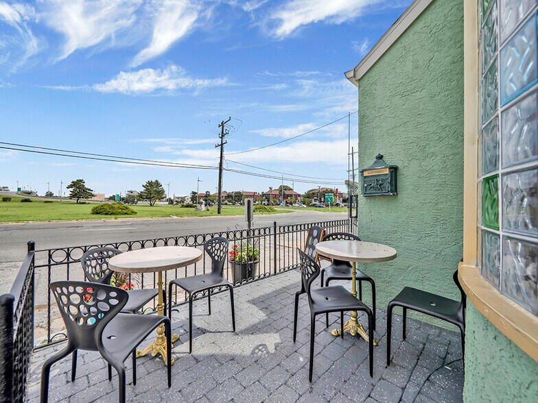 More Photos Of 2041 Park St, Atlantic Beach Loft Creative Space For Lease