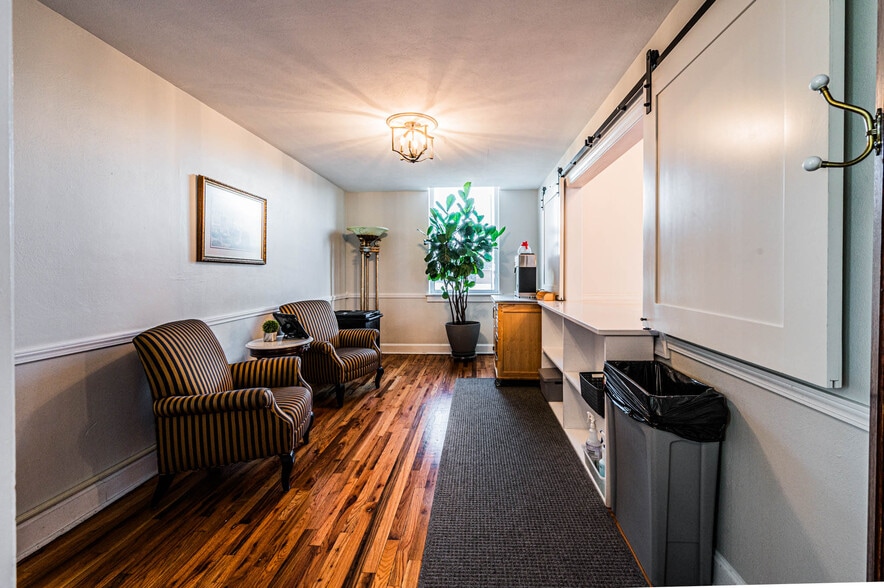 More Photos Of 824 Lehman Ave, Bowling Green Religious Facility For Sale