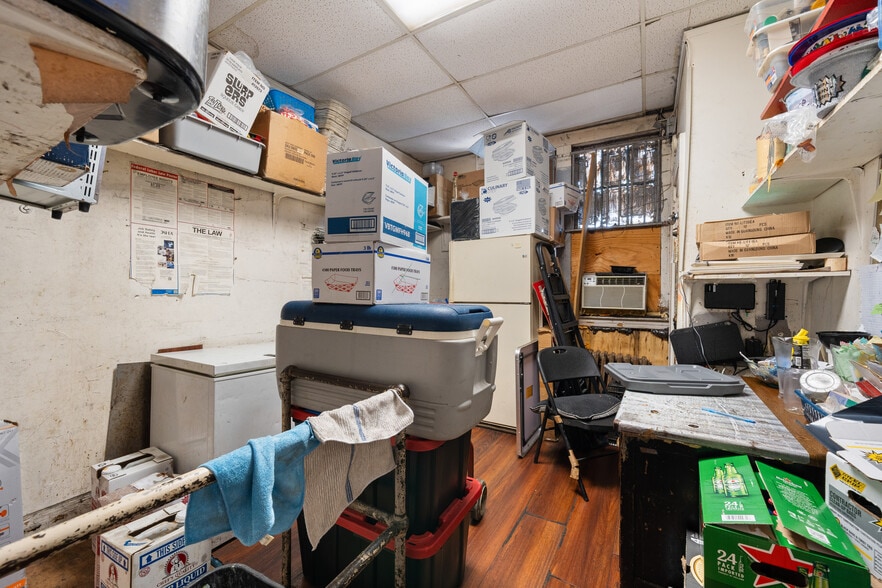 More Photos Of 1553-1555 Summit Ave, Hillside Storefront For Sale