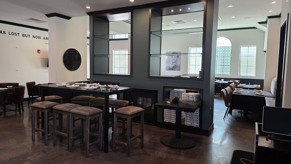 More Photos Of 801 Studewood St, Houston Restaurant For Lease