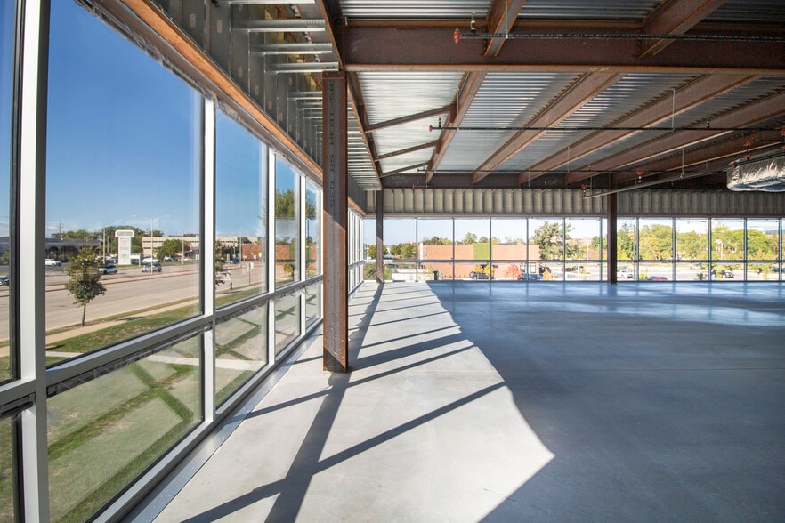 More Photos Of 800 N Mayfair Rd, Wauwatosa Medical For Lease