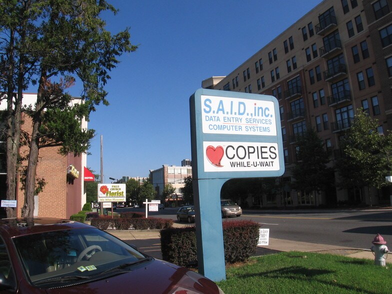 More Photos Of 417 W Broad St, Falls Church Office For Lease