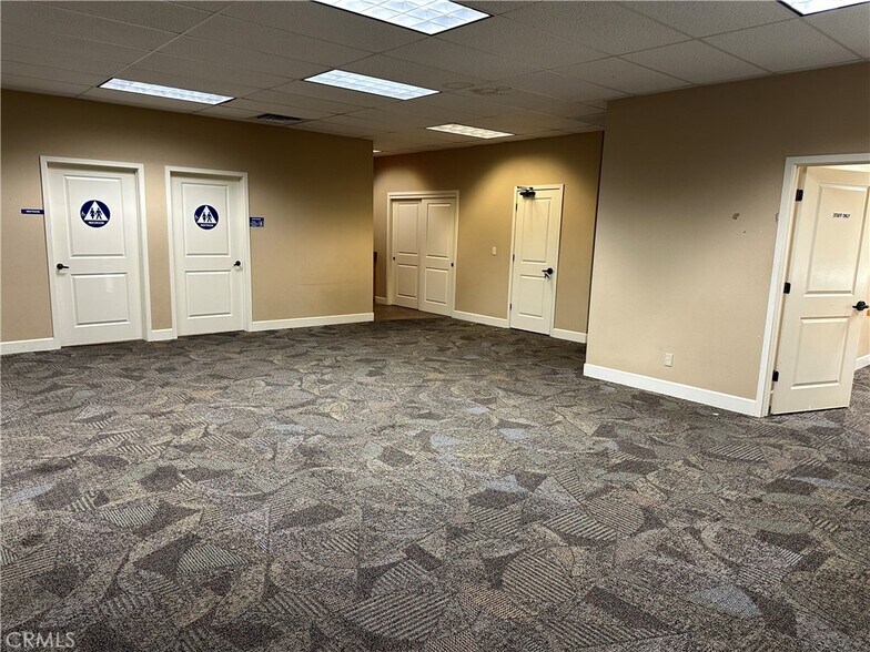 More Photos Of 289 Rio Lindo Ave, Chico Office For Lease