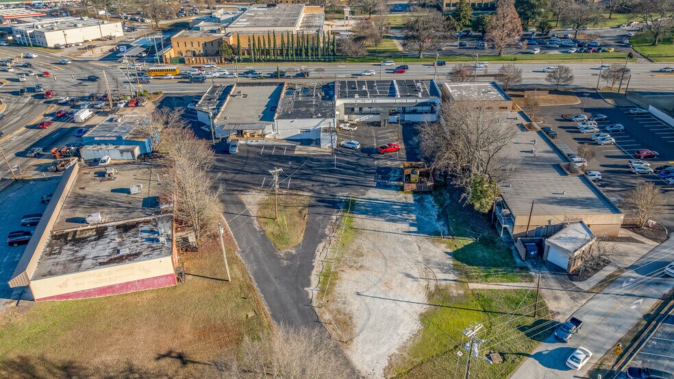 More Photos Of 1823-1841 Wade Hampton Blvd, Greenville Storefront Retail Office For Sale