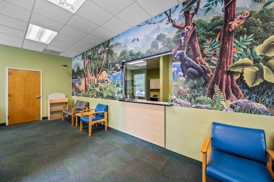 More Photos Of 114 Kinderton Blvd, Bermuda Run Medical For Sale