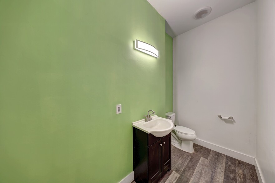 More Photos Of 110 Eds Way, Kerrville Service For Sale
