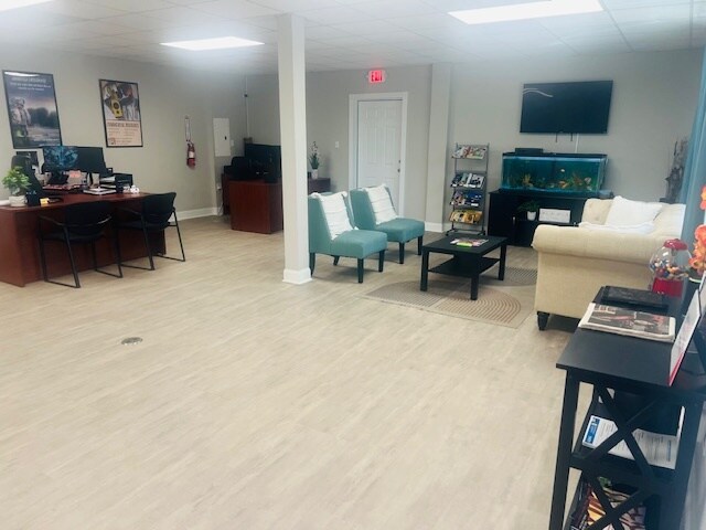 More Photos Of 1309 N Wheeler St, Plant City Office For Sale