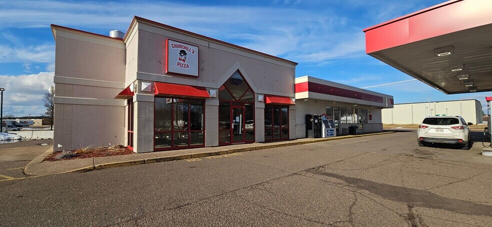 Primary Photo Of 1456 Kennedy Rd, Chippewa Falls Restaurant For Lease