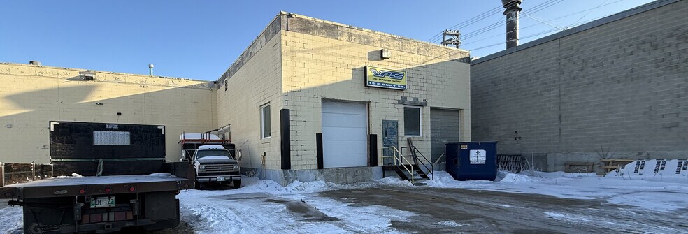More Photos Of 15 Bury St, Winnipeg Distribution For Sale
