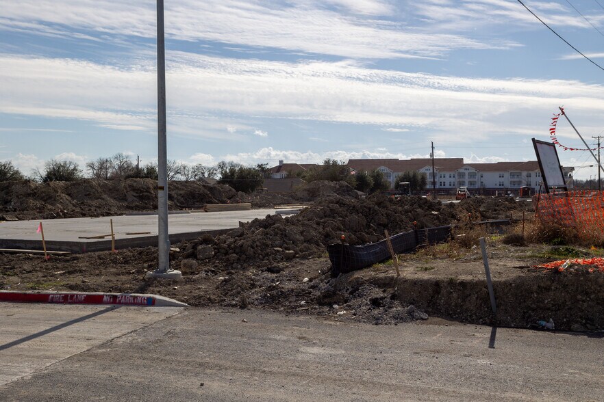 More Photos Of 2211 State Highway 5, McKinney Storefront For Lease