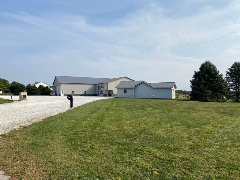 More Photos Of 8721 Old US Highway 52 W, West Lafayette Warehouse For Sale