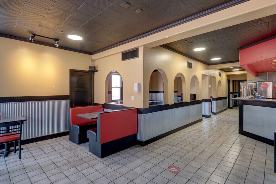 More Photos Of 329 4th St, Wausau Storefront Retail Residential For Sale