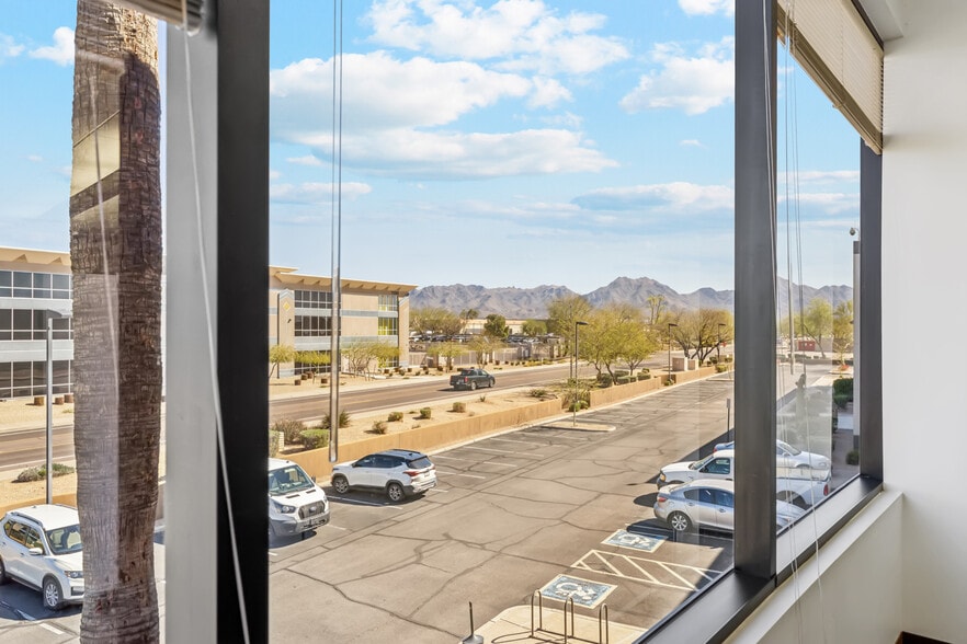 More Photos Of 7499 E Paradise Ln, Scottsdale Industrial For Sale