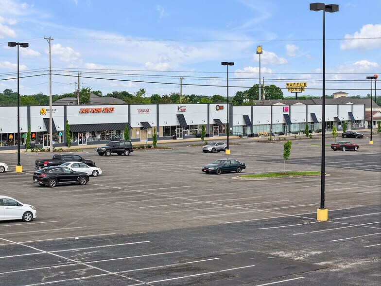 More Photos Of 401 Outlet Center Dr, Georgetown General Retail For Lease