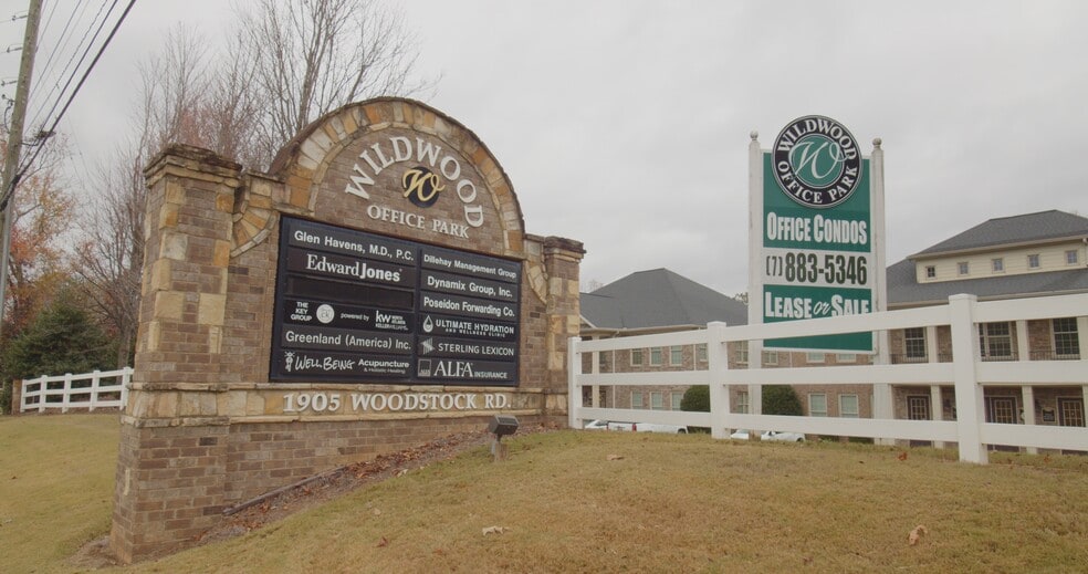 More Photos Of 1905 Woodstock Rd, Roswell Office For Lease