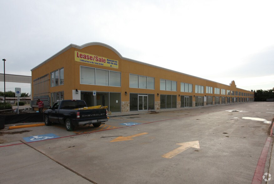 More Photos Of 11456 Harry Hines Blvd, Dallas Freestanding For Sale