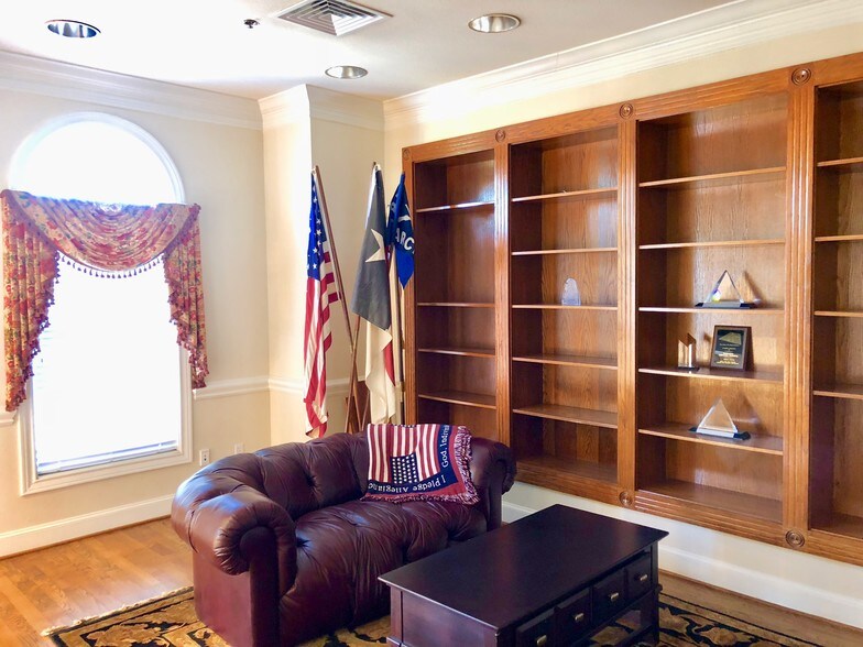 More Photos Of 2545 E Southlake Blvd, Southlake Medical For Sale