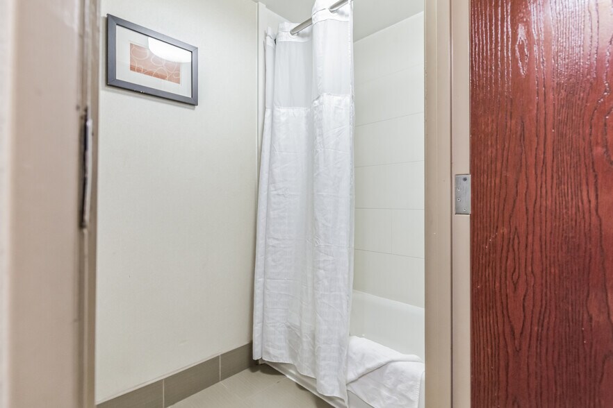 More Photos Of 7350 Williamson Blvd, Manassas Hotel For Sale