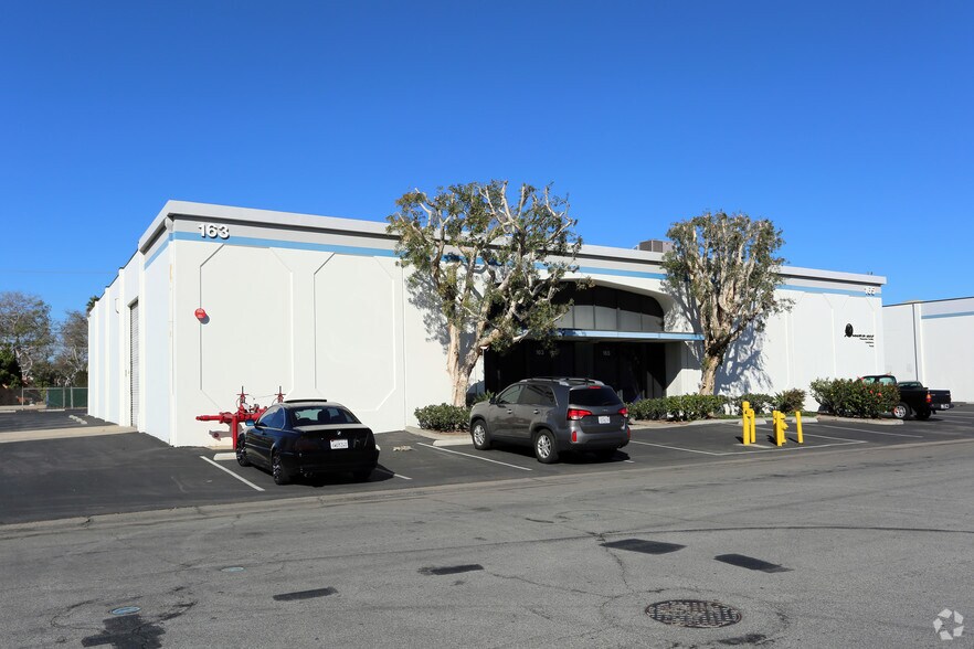 More Photos Of 163-165 E Freedom Ave, Anaheim Warehouse For Lease