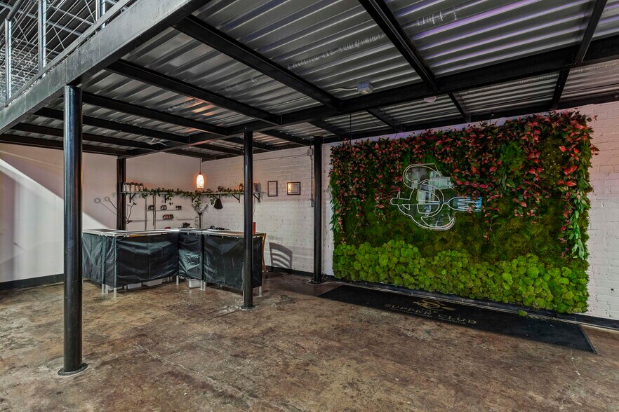 More Photos Of 110 E South St, Jackson Bar For Sale