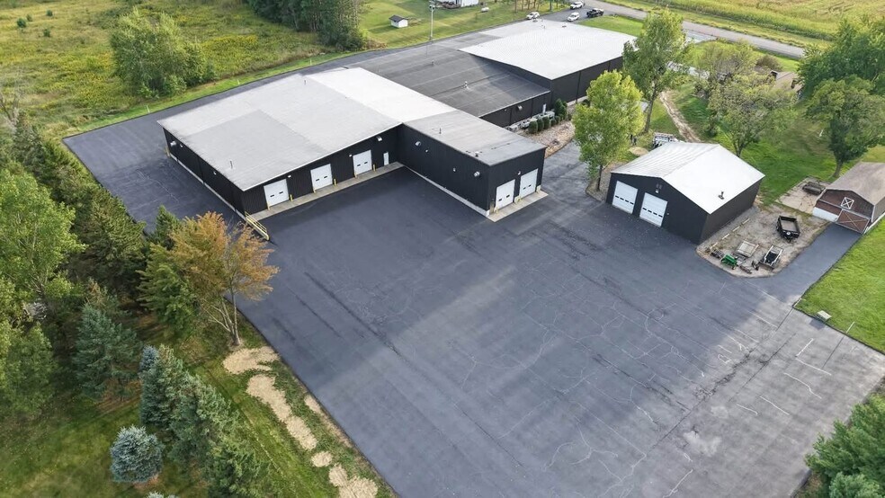 Primary Photo Of 10610 Washington Ave, Marshfield Warehouse For Lease