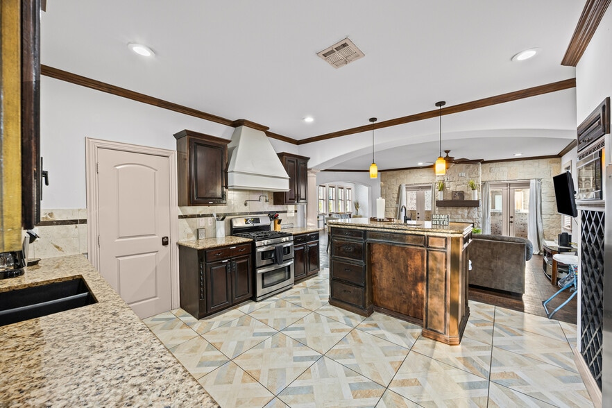 More Photos Of 5100 Mission Ave, Dallas Apartments For Sale