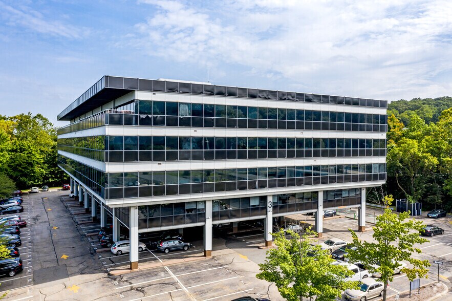 Primary Photo Of 3 Garret Mountain Plz, Woodland Park Office For Lease