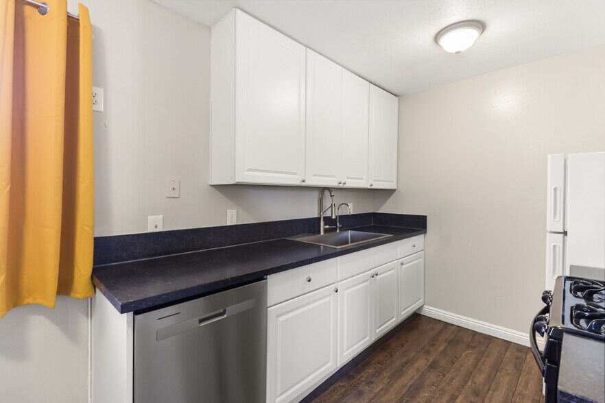 More Photos Of 163 Pleasant Ave, Auburn Apartments For Sale